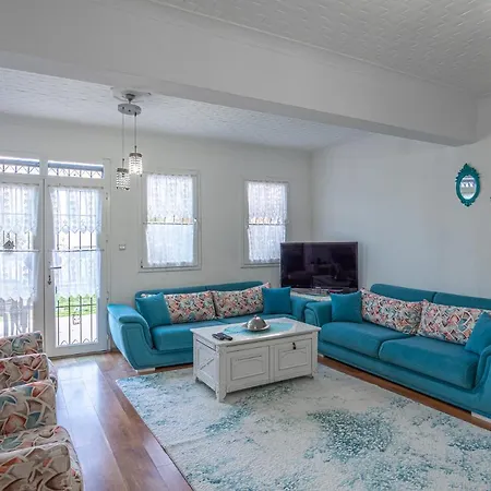 Huge 3Br Villa With A Beautiful Garden At Ortakent 빌라 *