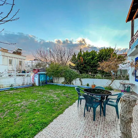 Huge 3Br Villa With A Beautiful Garden At Ortakent *