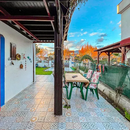 Huge 3Br Villa With A Beautiful Garden At Ortakent *