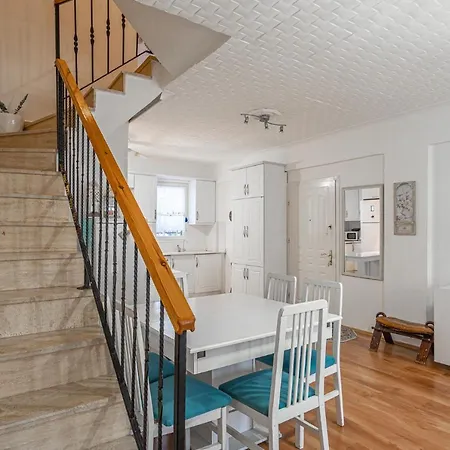 빌라 Huge 3Br Villa With A Beautiful Garden At Ortakent