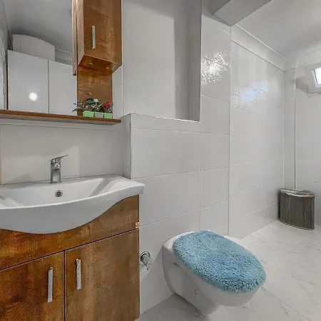 Huge 3Br Villa With A Beautiful Garden At Ortakent *