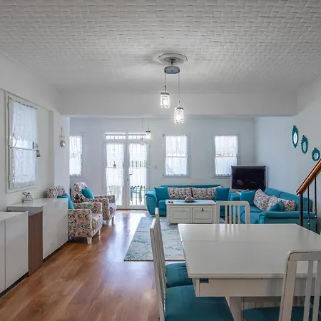 Huge 3Br Villa With A Beautiful Garden At Ortakent Villa *