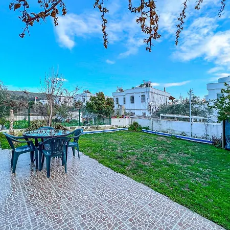 Huge 3Br Villa With A Beautiful Garden At Ortakent Villa *